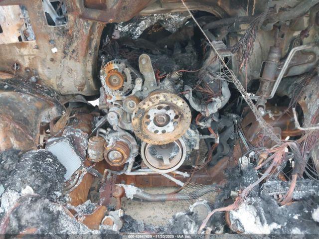 Chevrolet Express Work Van Image 11