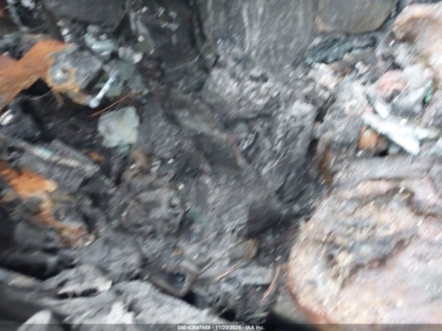 Chevrolet Express Work Van Image 10