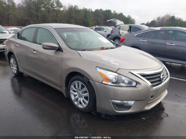  Salvage Nissan Altima