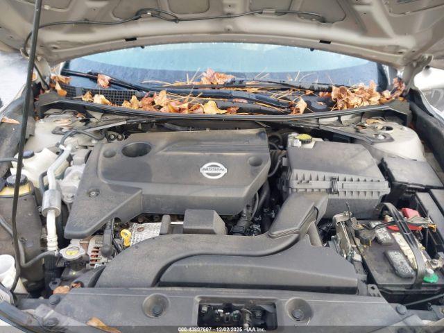 Nissan Altima 2.5 S Image 8