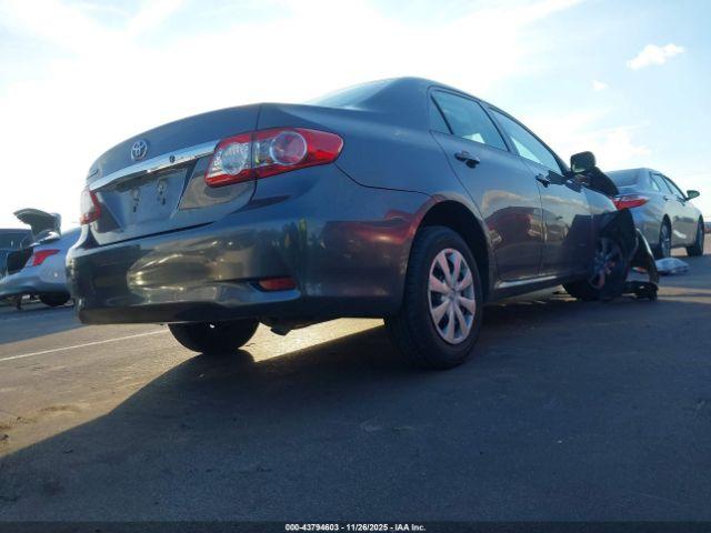 Toyota Corolla L Image 8