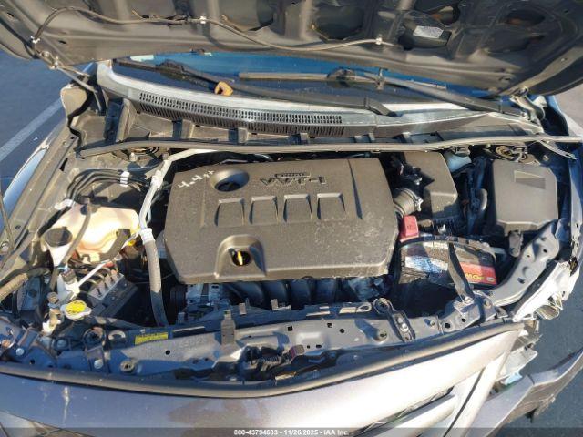 Toyota Corolla L Image 12