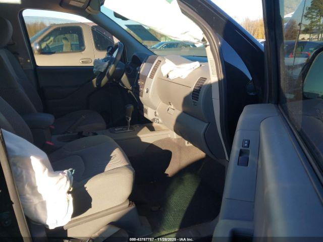 Nissan Frontier Sv 4x4 Image 3