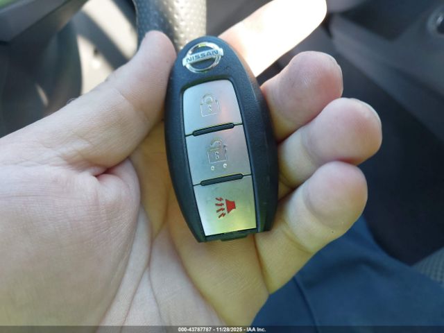 Nissan Frontier Sv 4x4 Image 9