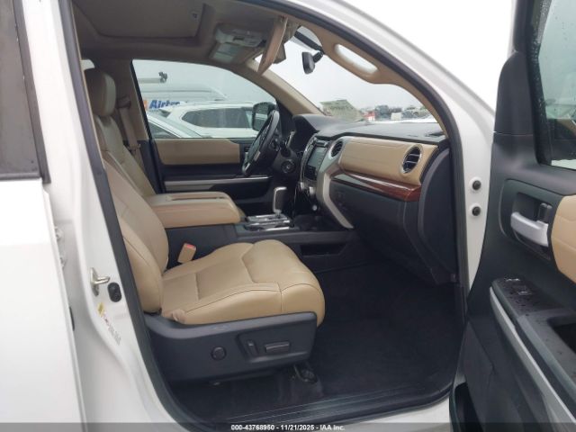 Toyota Tundra Limited 5.7l V8 Image 2