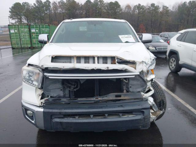 Toyota Tundra Limited 5.7l V8 Image 11