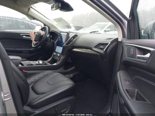 Ford Edge Titanium Image 6