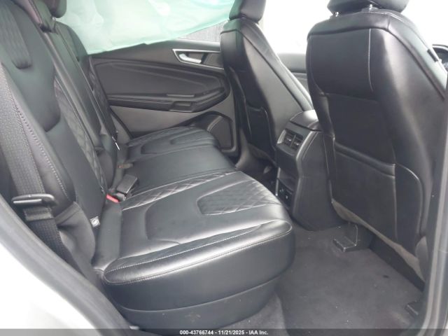 Ford Edge Titanium Image 8