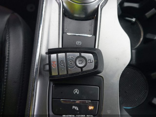 Ford Edge Titanium Image 11