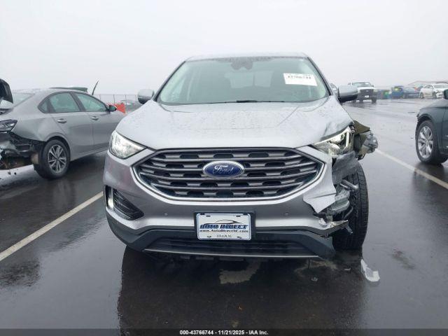 Ford Edge Titanium Image 14