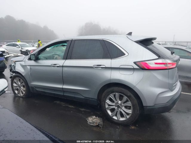 Ford Edge Titanium Image 2