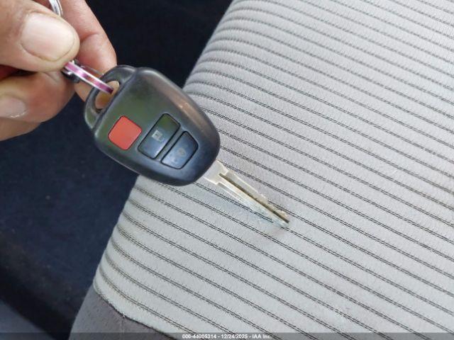 Toyota RAV4 Xle Image 11