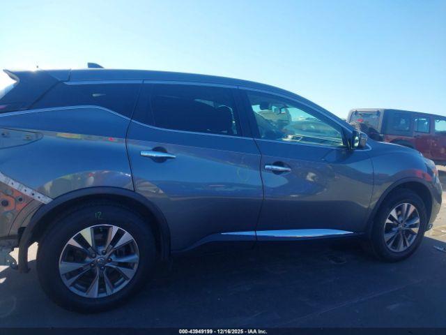 Nissan Murano S Image 15