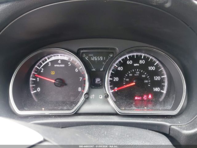 Nissan Versa 1.6 Sv Image 9