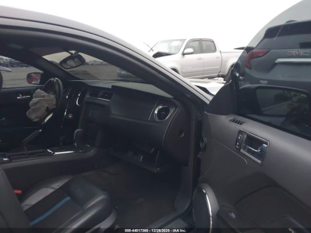 Ford Mustang Gt Premium Image 8