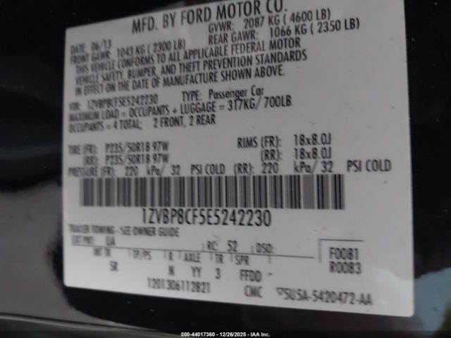 Ford Mustang Gt Premium Image 4