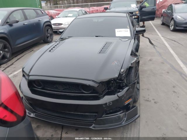 Ford Mustang Gt Premium Image 9