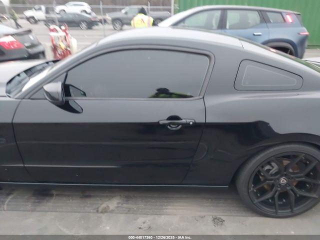 Ford Mustang Gt Premium Image 13