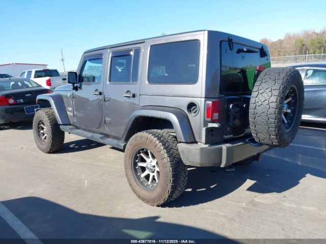 Jeep Wrangler Sahara Image 7