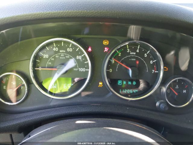 Jeep Wrangler Sahara Image 5