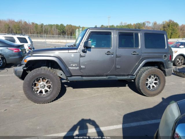 Jeep Wrangler Sahara Image 13