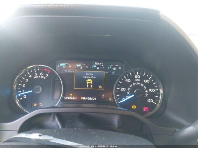 Ford F-150 Lariat Image 8