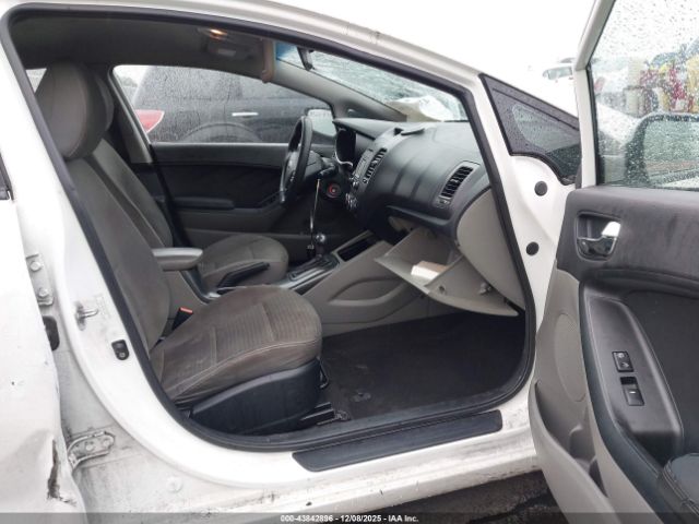 Kia Forte Lx Image 5