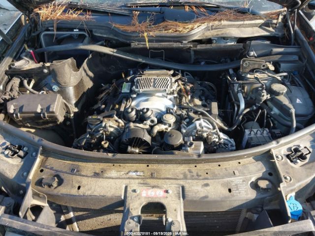 Mercedes-Benz G-Class 4matic Image 8