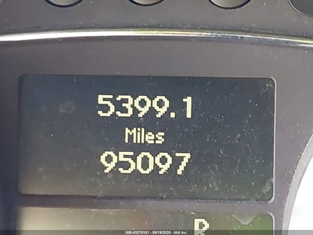 Mercedes-Benz G-Class 4matic Image 11