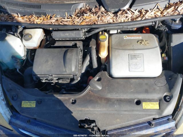 Toyota Prius Image 11