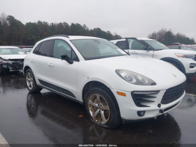 Porsche Macan Image 1