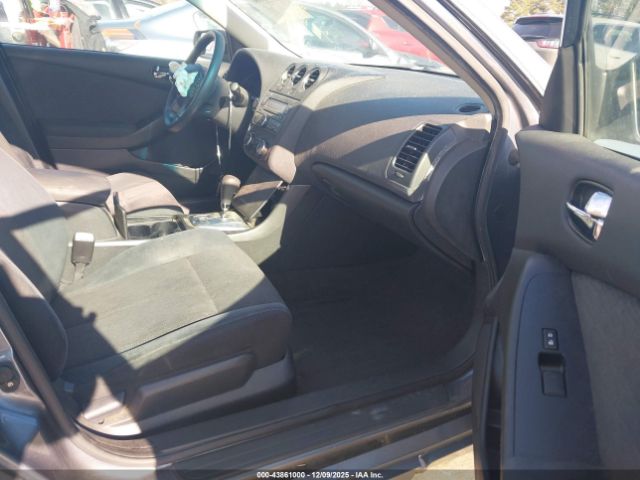 Nissan Altima 2.5 S Image 2