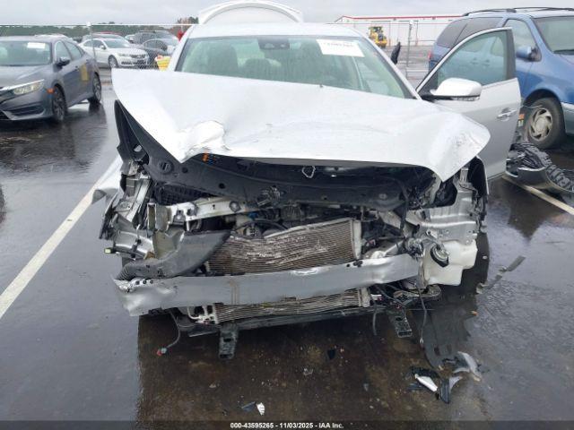 Buick LaCrosse Leather Image 7