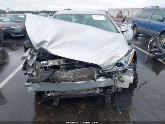 Buick LaCrosse Leather Image 12