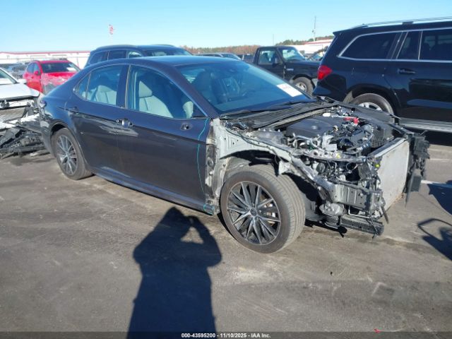 Toyota Camry Se Image 1