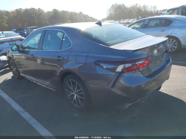 Toyota Camry Se Image 15