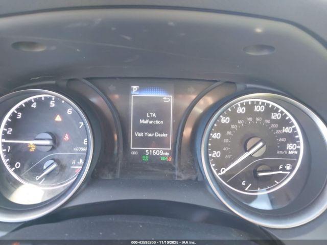 Toyota Camry Se Image 4