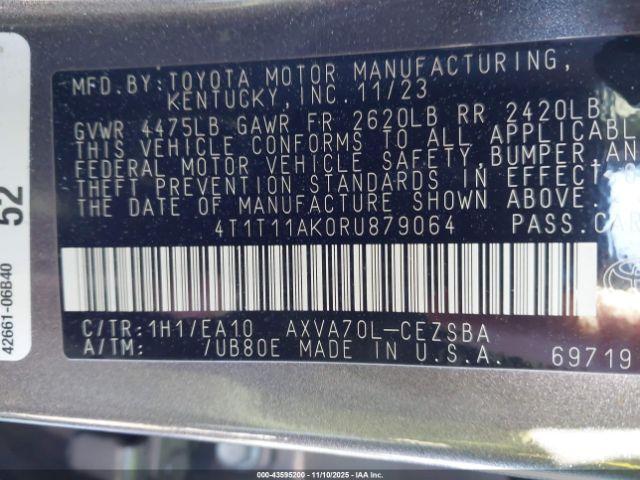 Toyota Camry Se Image 10