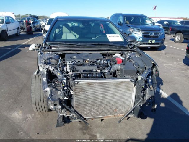 Toyota Camry Se Image 6