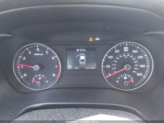 Kia Forte Fe Image 6