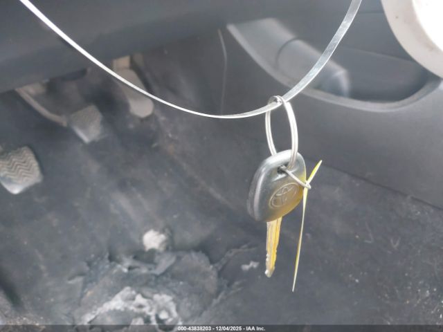 Toyota Corolla S Image 7