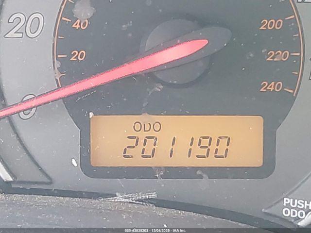 Toyota Corolla S Image 16