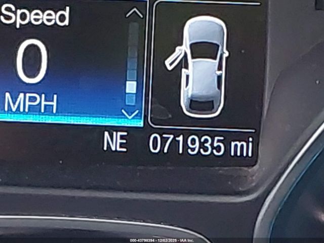 Ford Escape Titanium Image 14