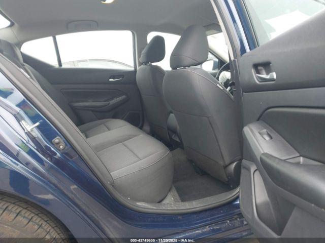 Nissan Altima S Fwd Image 15