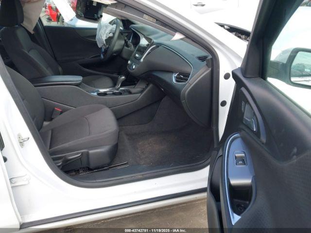 Chevrolet Malibu Fwd Lt Image 3