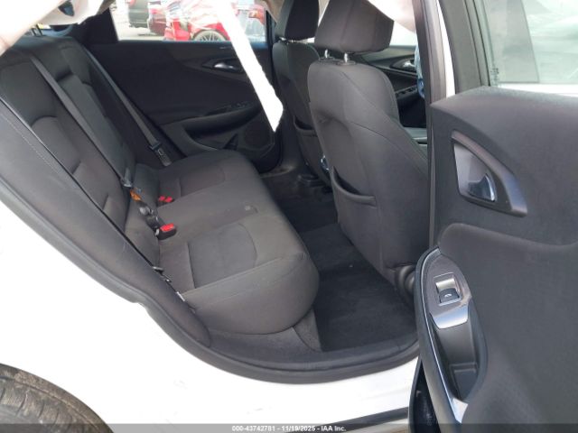 Chevrolet Malibu Fwd Lt Image 16