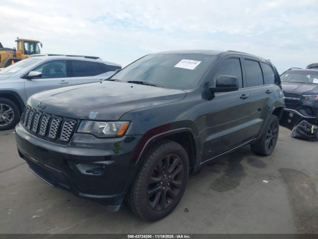 Jeep Grand Cherokee Altitude 4x4 Image 4