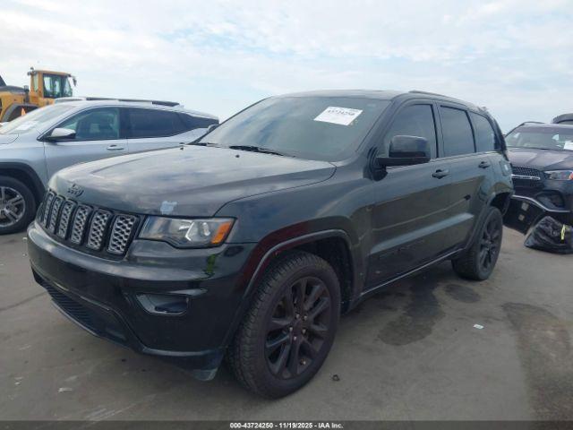 Jeep Grand Cherokee Altitude 4x4 Image 4