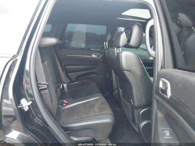 Jeep Grand Cherokee Altitude 4x4 Image 8