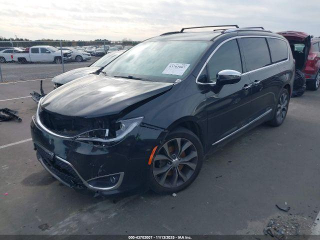 Chrysler Pacifica Limited Image 5